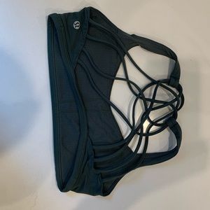 Lululemon sports bra